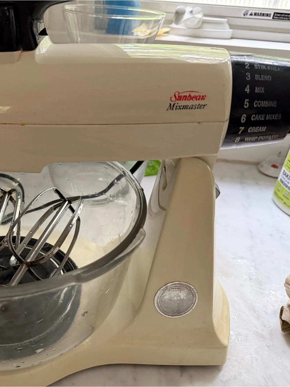Sunbeam Mixmaster Stand Mixer in Cream and Clear Glass Bowl